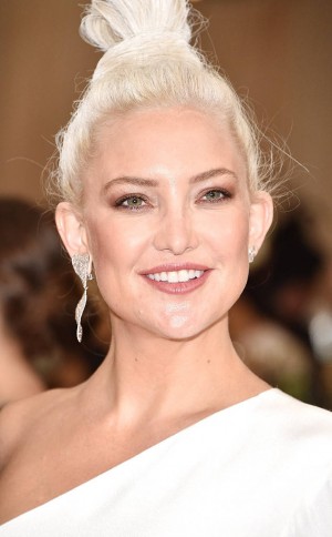 rs_634x1024-170501181415-634.Kate-Hudson-Best-beauty-Met-Gala-2017